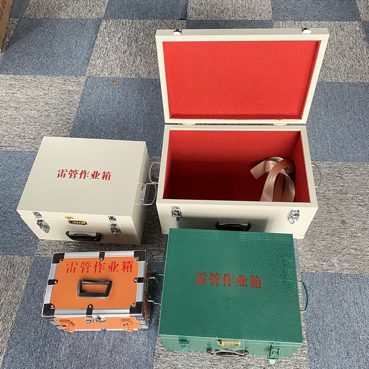 钦州爆破工程作业箱如何选择？玻璃钢与传统材质的全面对比